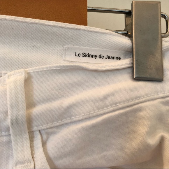 FRAME - Le Skinny de Jeanne Ripped Jeans • White - Picture 7 of 15